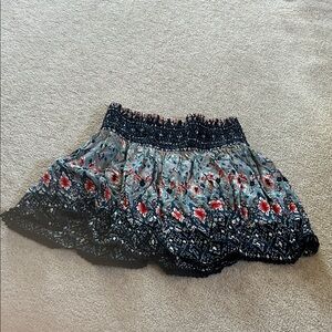 Floral Patterned Women's Skirt Hollister size small